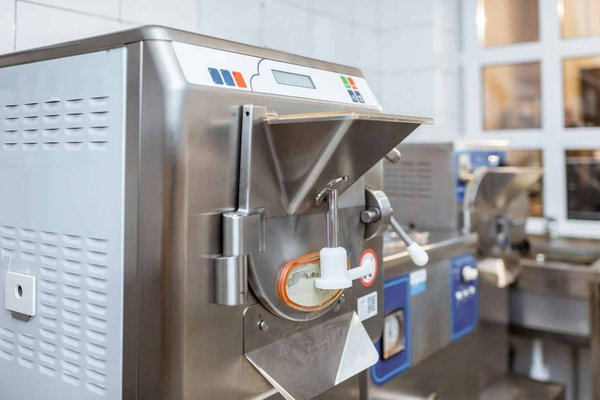 Pasteurisateur à glace : l'importance de cet appareil pendant la fabrication de sorbets